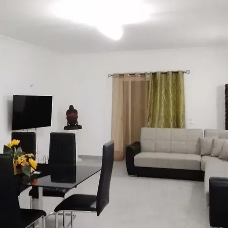 Moradia Com Piscina Holiday home Paderne (Faro)